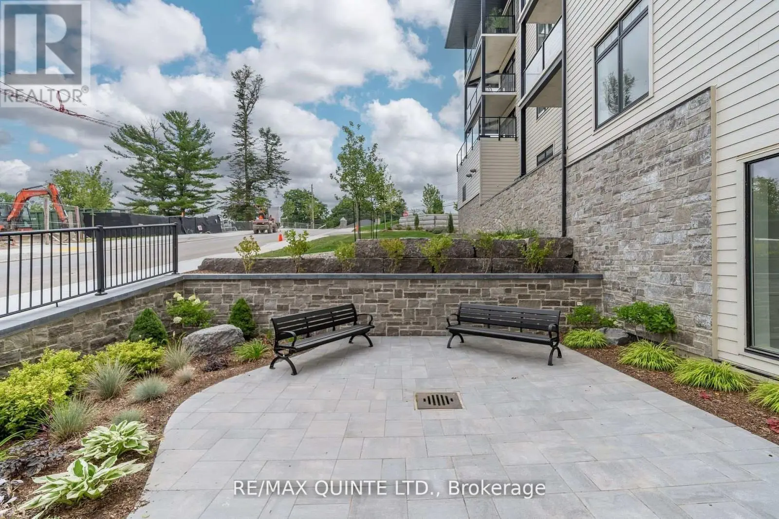 305 - 17 Cleave Avenue, Prince Edward County, Ontario  K0K 2T0 - Photo 2 - X11927260
