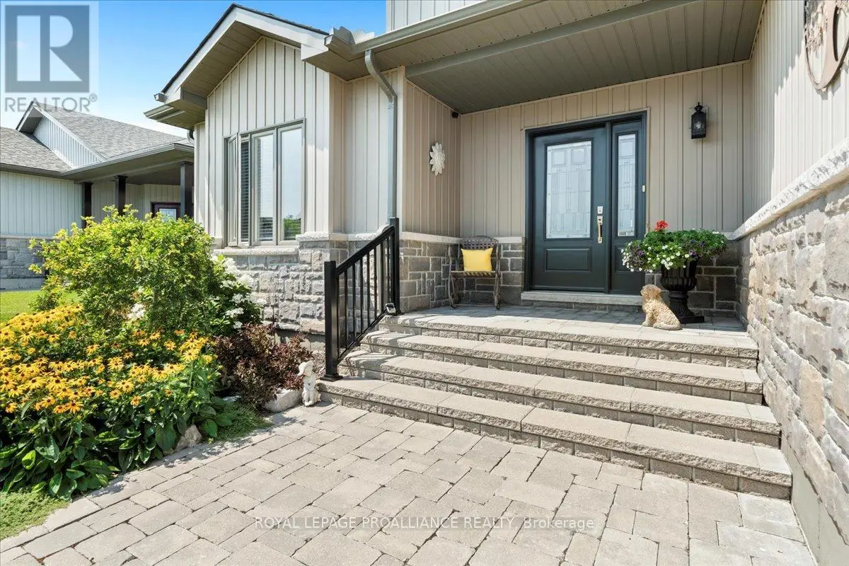 36 Dorchester Drive, Prince Edward County, Ontario  K0K 3L0 - Photo 3 - X11933502