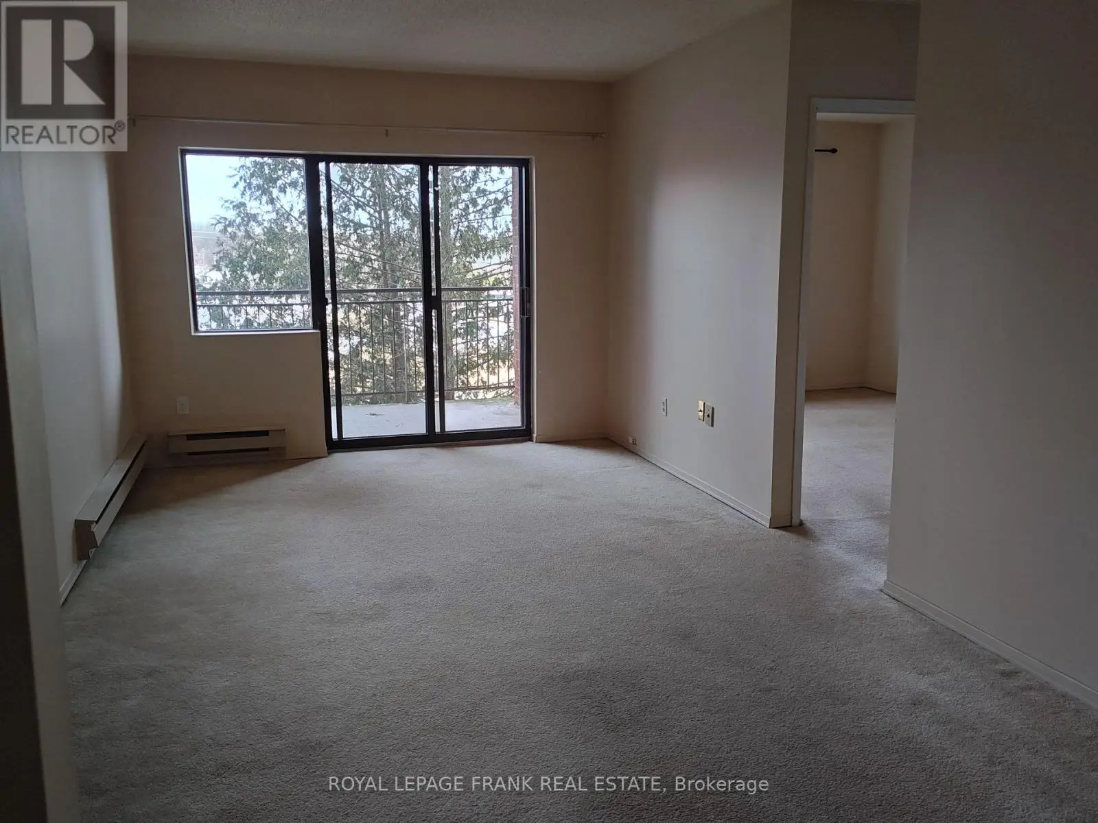 305 - 552 Dundas Street E, Whitby, Ontario  L1N 2J4 - Photo 1 - E11945259