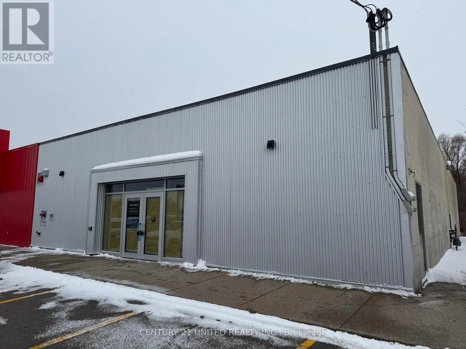 B - 331 King George Road, Brantford, Ontario  N3R 5L9 - Photo 1 - X8126414