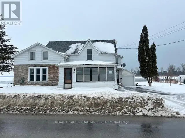 Lower Unit - 133 Main Street, Prince Edward County, Ontario  K0K 3L0 - Photo 1 - X11958256