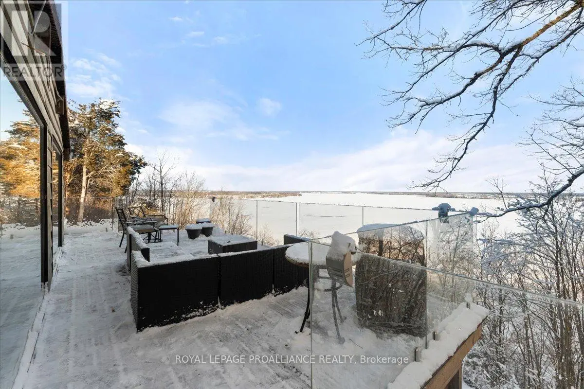 23 Sidney Shore Lane, Prince Edward County, Ontario  K0K 2T0 - Photo 2 - X11960851
