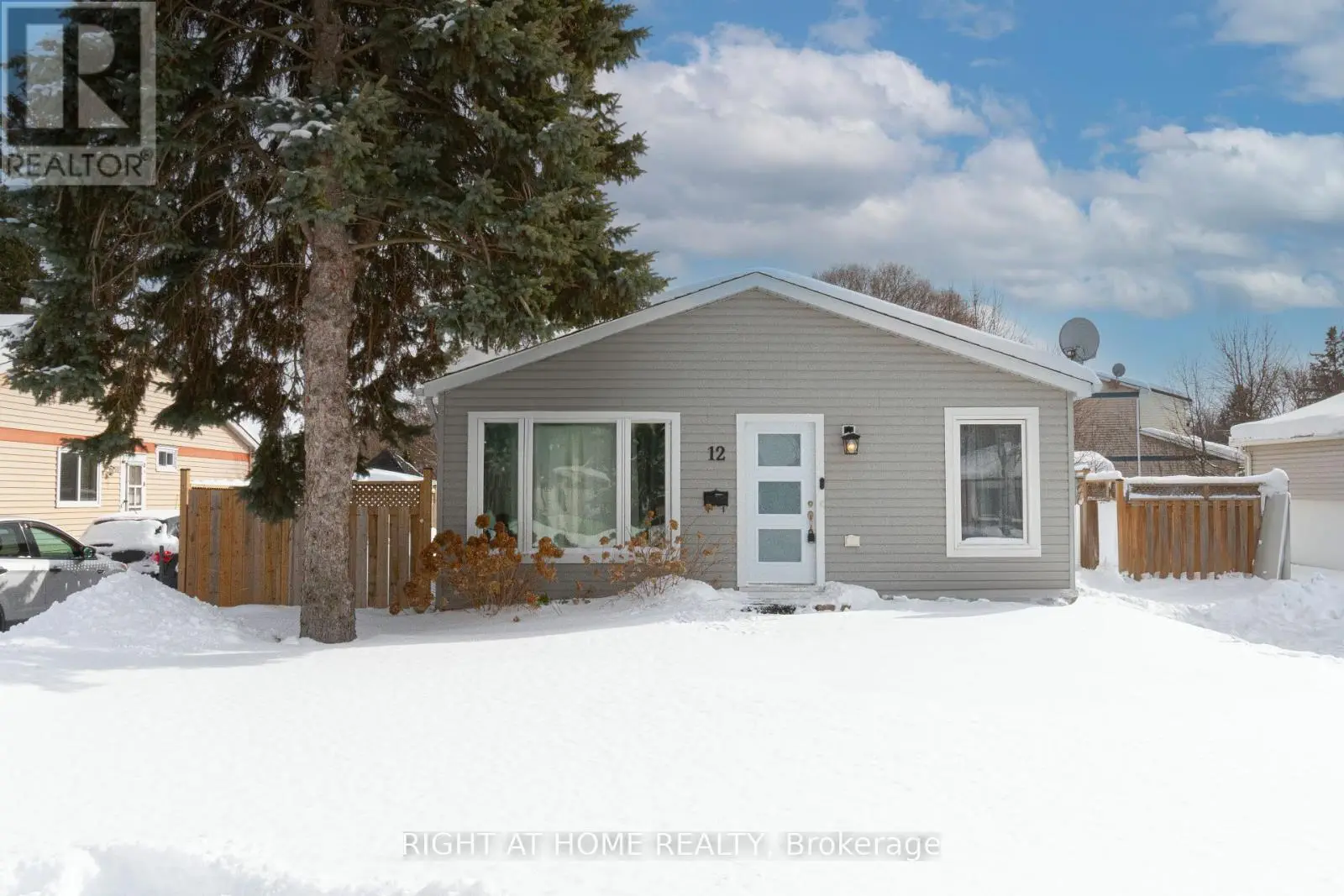 12 Frost Trail, Barrie, Ontario  L4N 4X1 - Photo 1 - S11969627