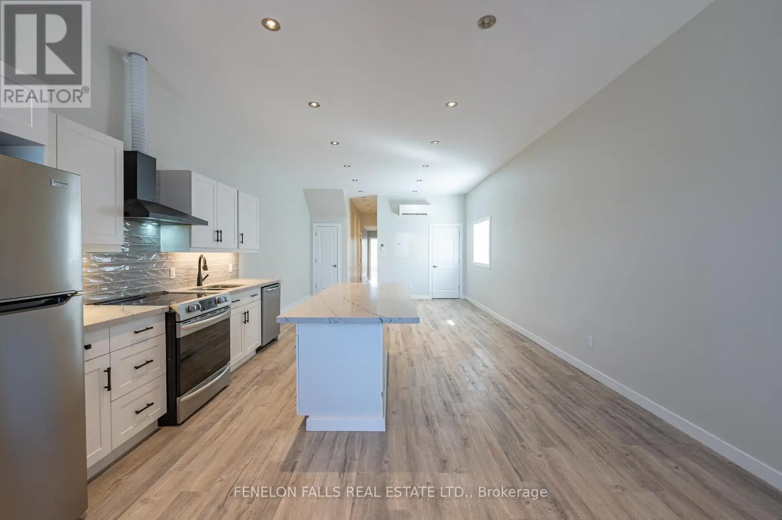 B - 13 Colborne Street, Kawartha Lakes, Ontario  K0M 1N0 - Photo 2 - X11974093