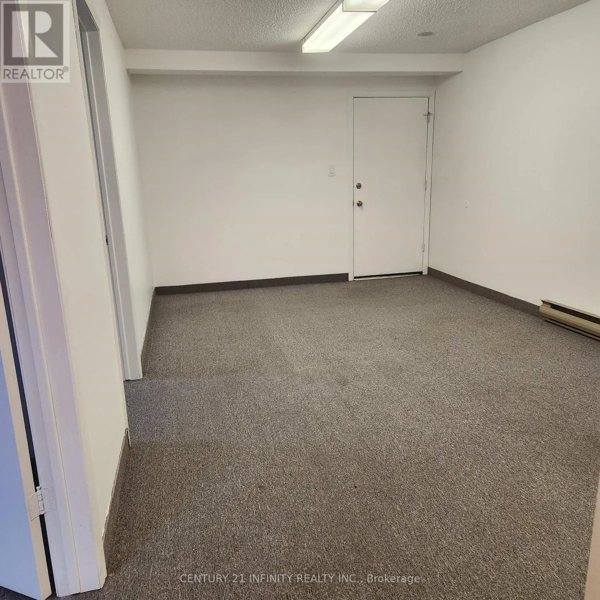 203 - 909 Simcoe Street N, Oshawa, Ontario  L1G 4W1 - Photo 1 - E11974856