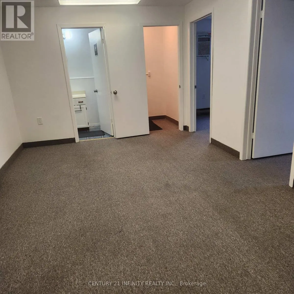 203 - 909 Simcoe Street N, Oshawa, Ontario  L1G 4W1 - Photo 2 - E11974856