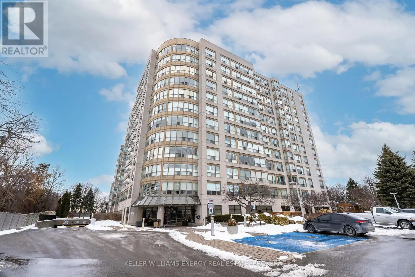 904 - 712 Rossland Road E, Whitby, Ontario  L1N 9E8 - Photo 1 - E11975299
