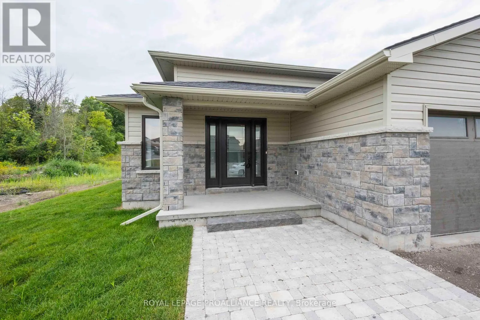 79 Meagan Lane, Quinte West, Ontario  K0K 2C0 - Photo 3 - X11982794