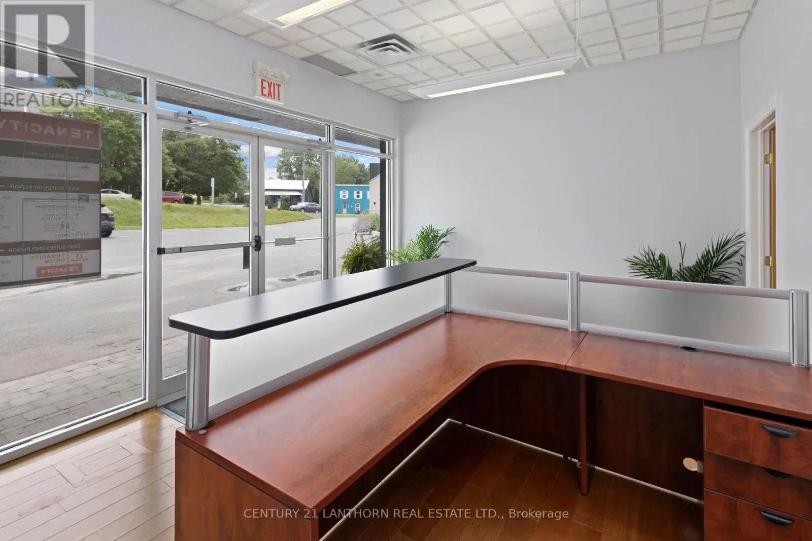 215 - 35 Bridge Street, Prince Edward County, Ontario  K0K 2T0 - Photo 3 - X11988789