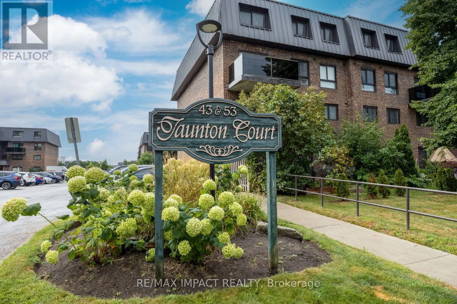 31 - 43 Taunton Road E, Oshawa, Ontario  L1G 3T6 - Photo 1 - E11988892