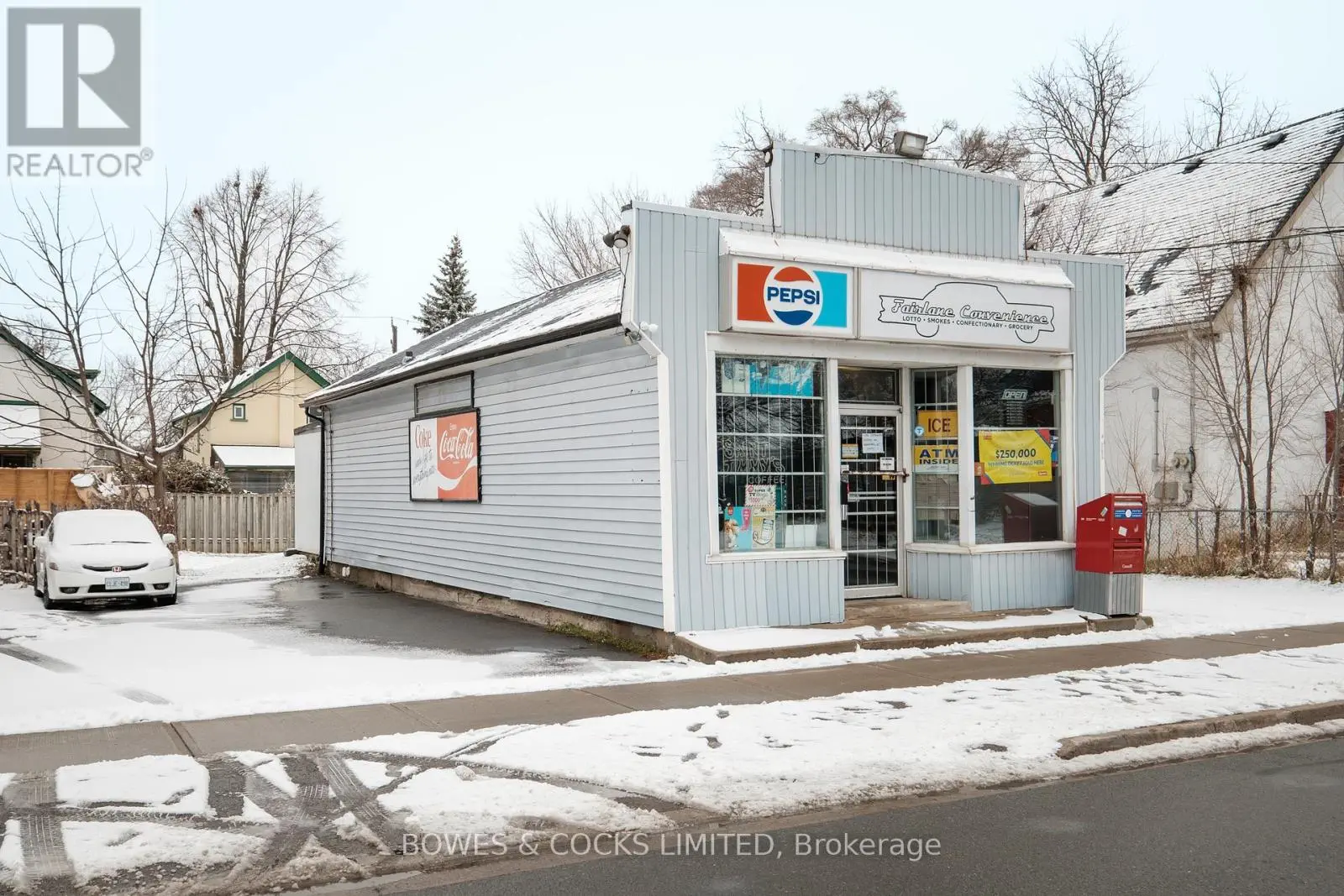634 Chamberlain Street, Peterborough Central, Ontario  K9J 4M1 - Photo 2 - X11989105