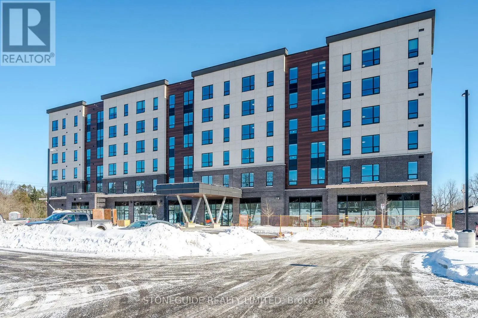 203 - 555 BONACCORD STREET, Peterborough Central, Ontario
