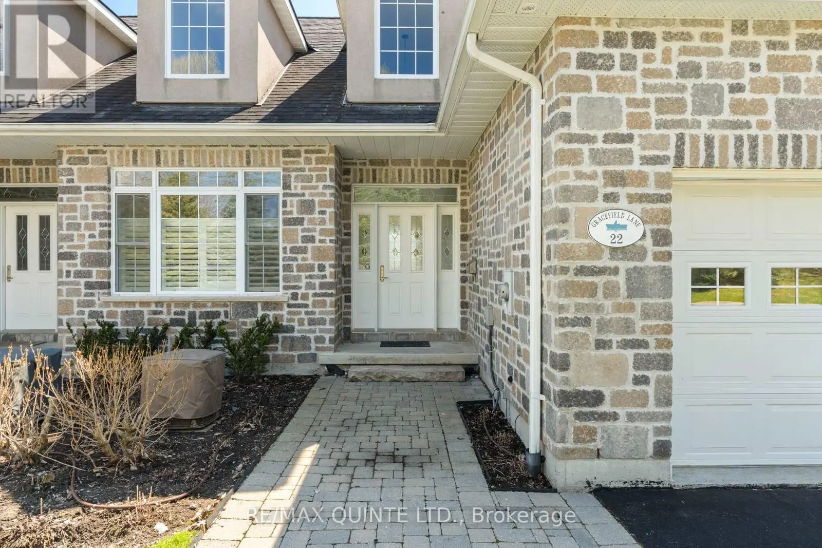 22 Gracefield Lane, Belleville, Ontario  K8P 5N6 - Photo 2 - X11991181