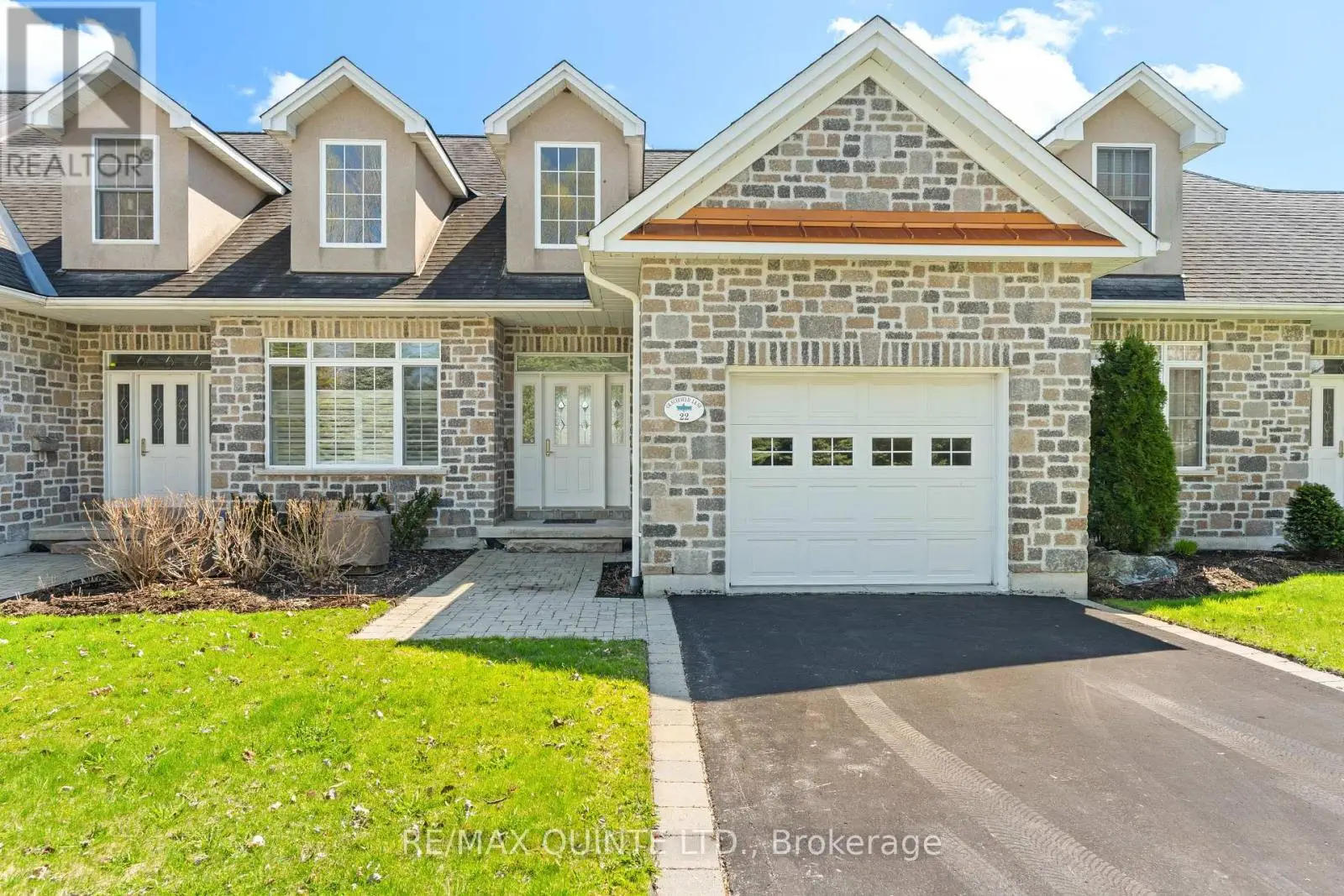 22 Gracefield Lane, Belleville, Ontario  K8P 5N6 - Photo 3 - X11991181