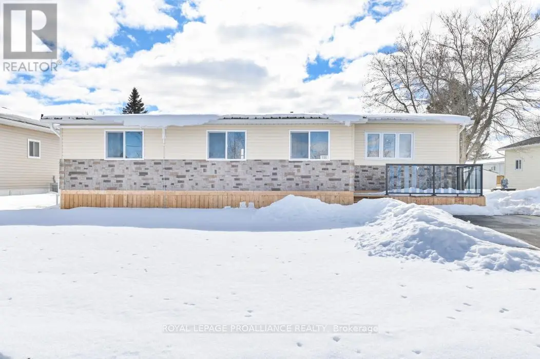 11b Warbler Lane, Quinte West, Ontario  K8N 4Z3 - Photo 2 - X11987688