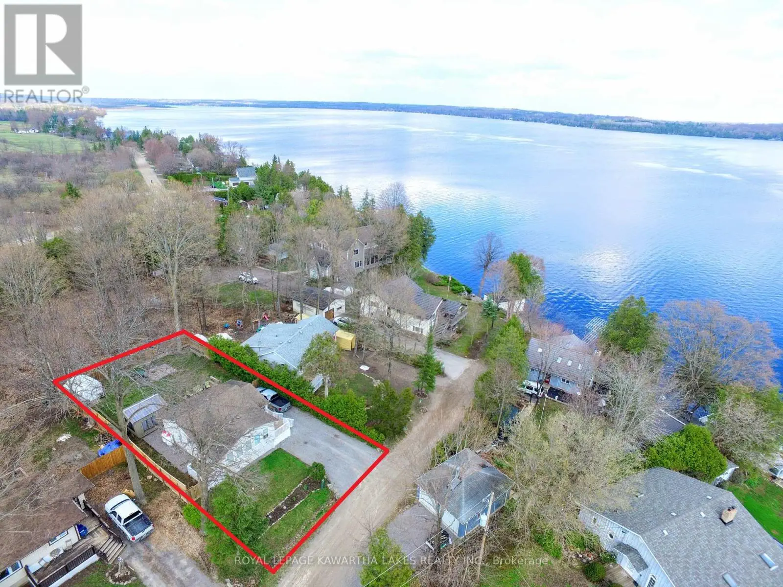 21 Pleasure Street, Kawartha Lakes, Ontario  K0M 1G0 - Photo 1 - X11996271