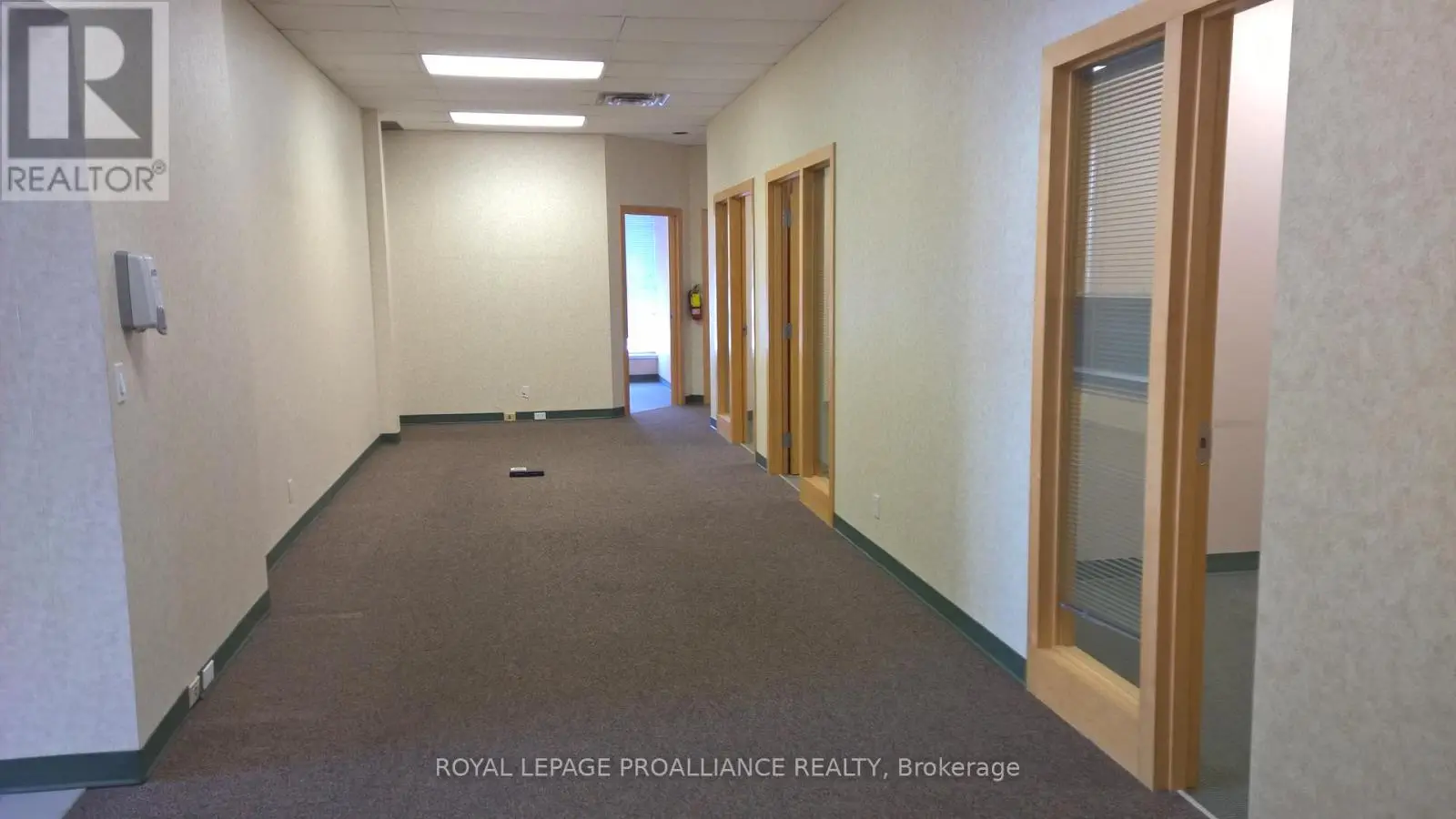 3 - 144 North Front Street, Belleville, Ontario  K8N 3B6 - Photo 2 - X11999794