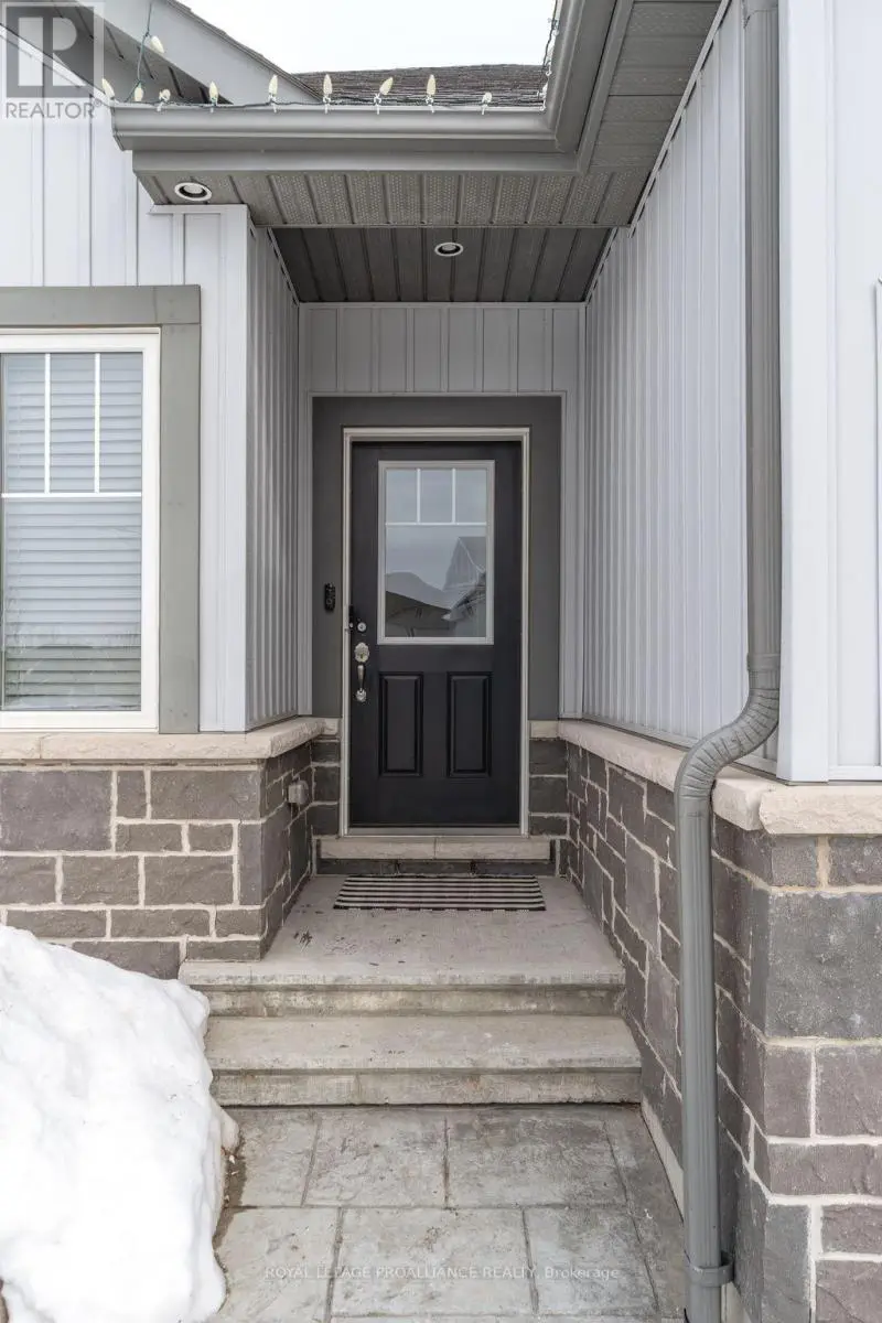 10 Walnut Crescent, Belleville, Ontario  K8N 0E3 - Photo 3 - X11999809
