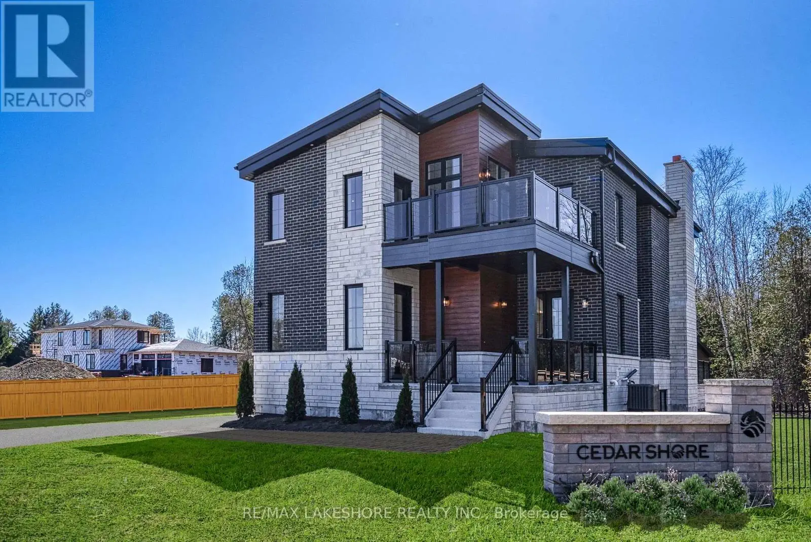 213 Suzanne Mess Boulevard, Cobourg, Ontario  K9A 3L3 - Photo 1 - X12001468
