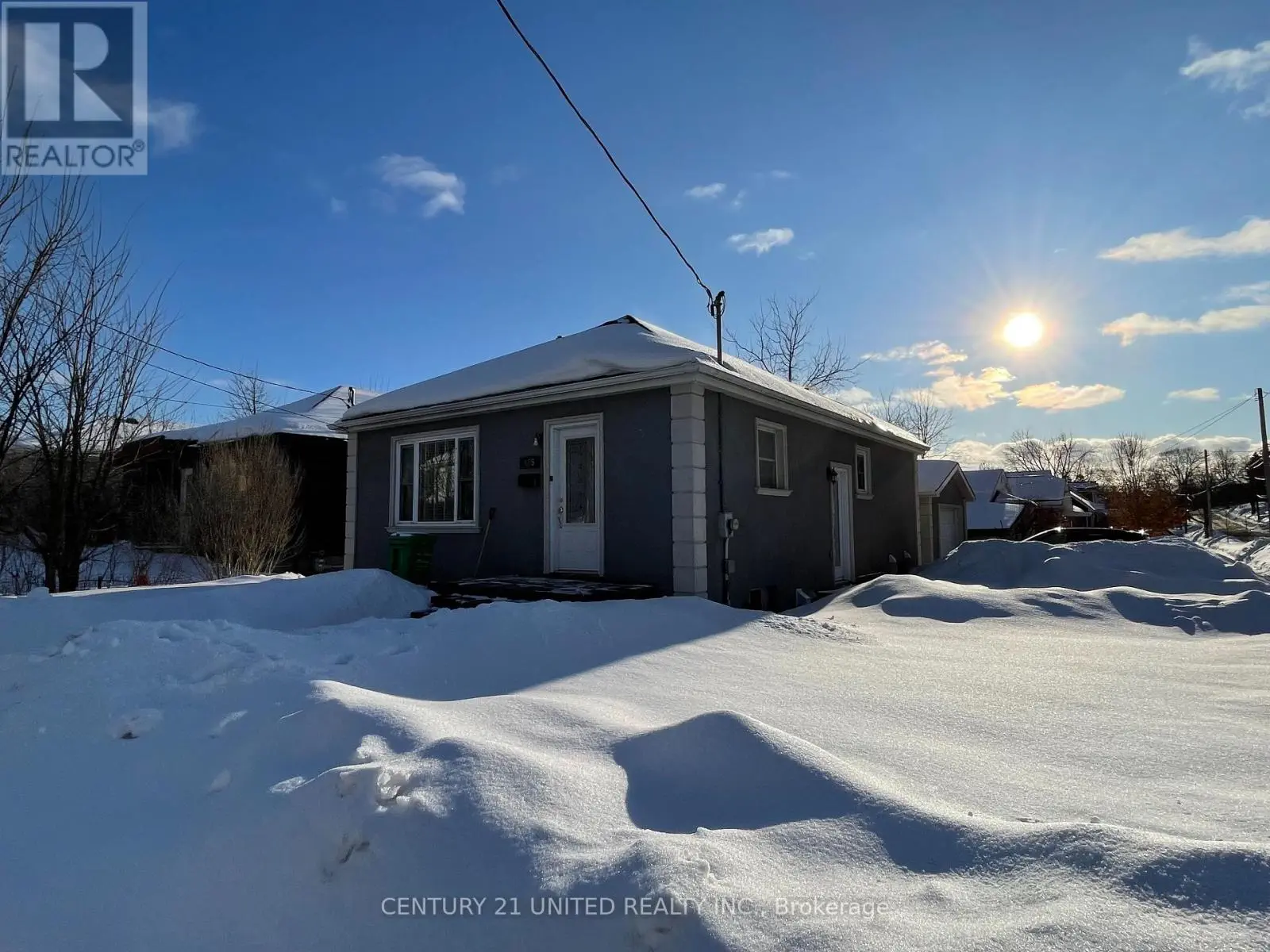 Lower - 685 Armour Road, Peterborough East, Ontario  K9H 1Z5 - Photo 1 - X12001471