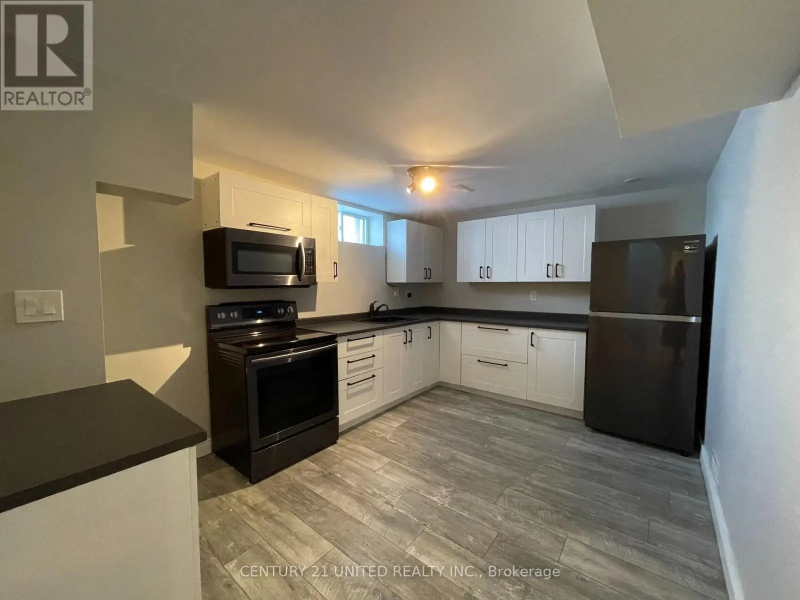 Lower - 685 Armour Road, Peterborough East, Ontario  K9H 1Z5 - Photo 3 - X12001471