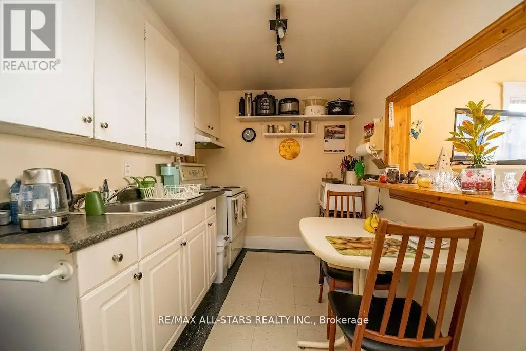 833 Crawford Drive, Peterborough South, Ontario  K9J 3W9 - Photo 3 - X12002943