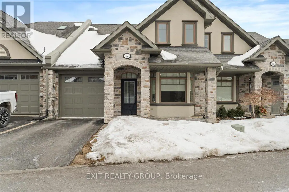 #37 - 24 South Church Street, Belleville, Ontario  K8N 0A9 - Photo 2 - X12003619