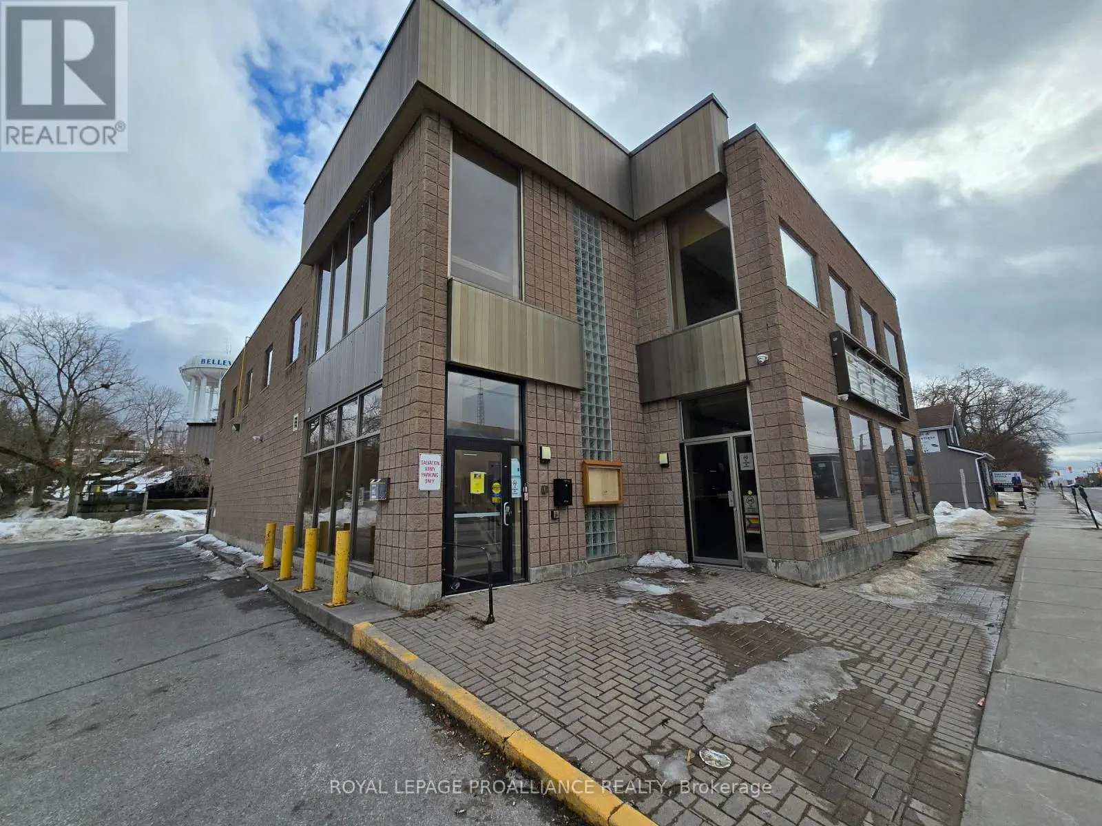 295 Pinnacle Street, Belleville, Ontario  K8N 3B3 - Photo 3 - X12004378