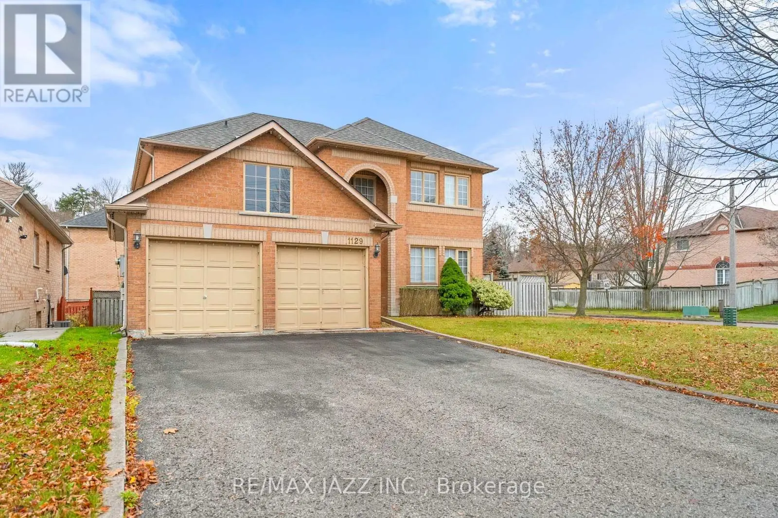 1129 Gossamer Drive, Pickering, Ontario  L1X 2T8 - Photo 1 - E12008733