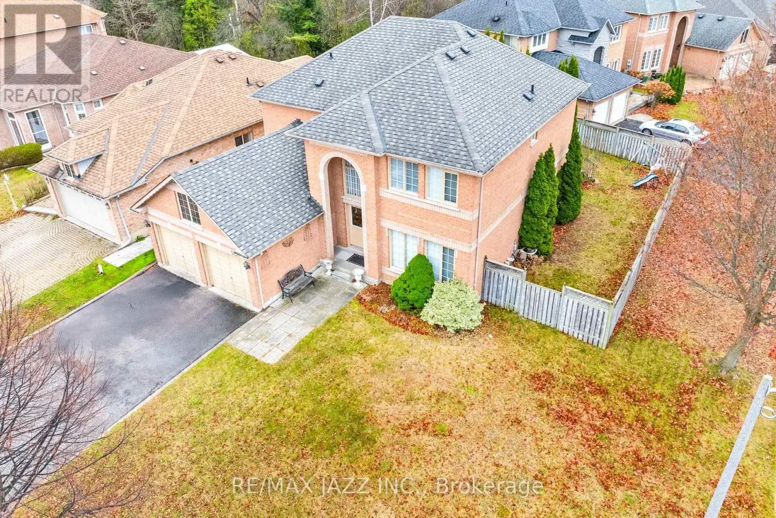 1129 Gossamer Drive, Pickering, Ontario  L1X 2T8 - Photo 2 - E12008733