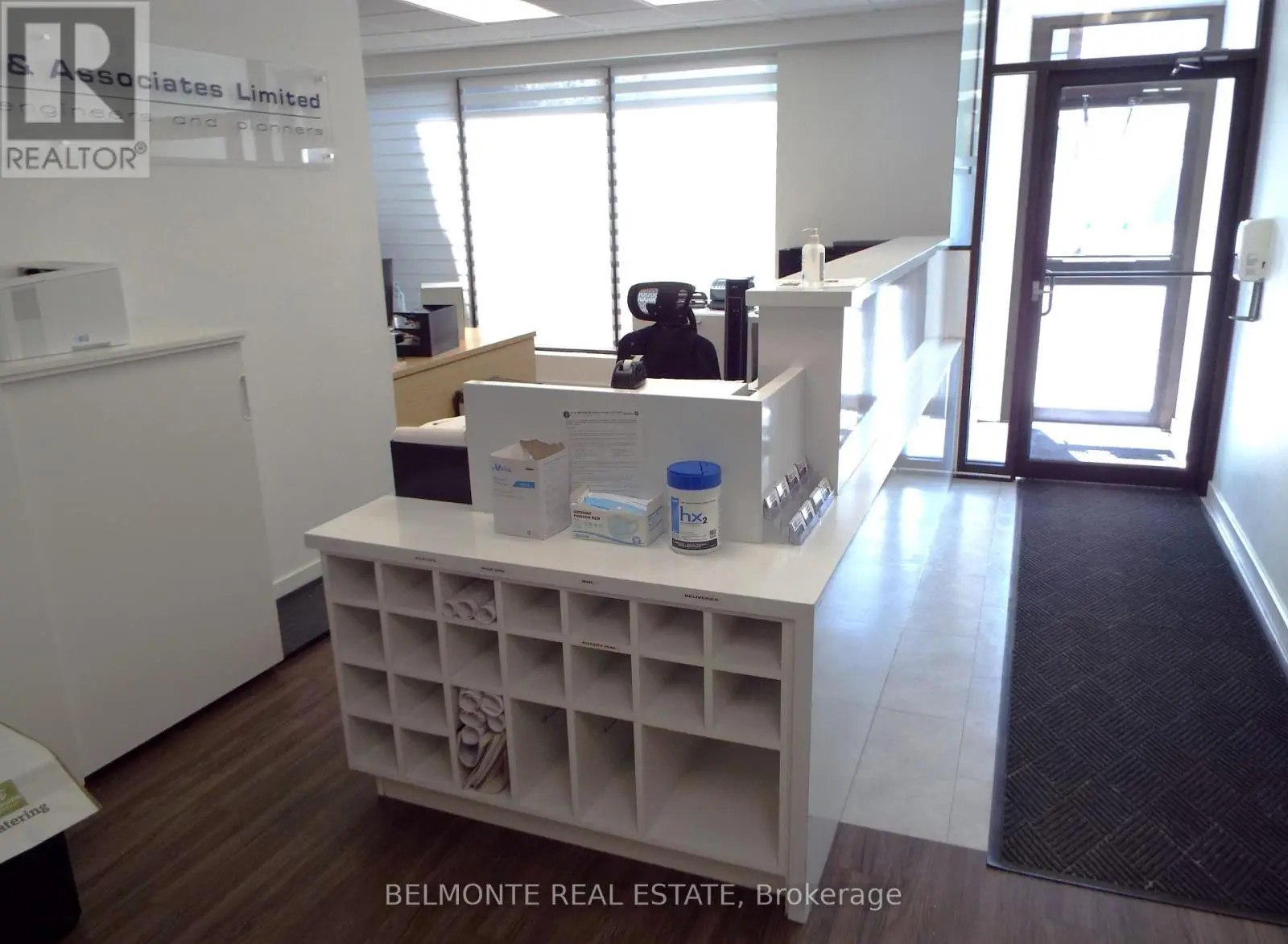 96 King Street E, Oshawa, Ontario  L1H 1B6 - Photo 2 - E12010427