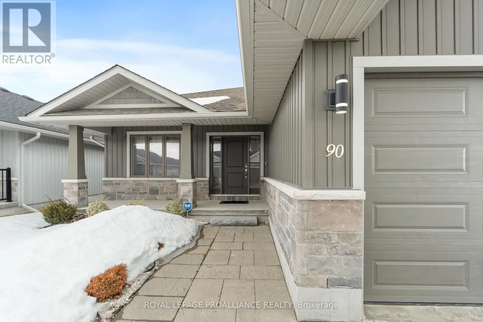 90 Aldersgate Drive, Belleville, Ontario  K8P 4W9 - Photo 1 - X12010640