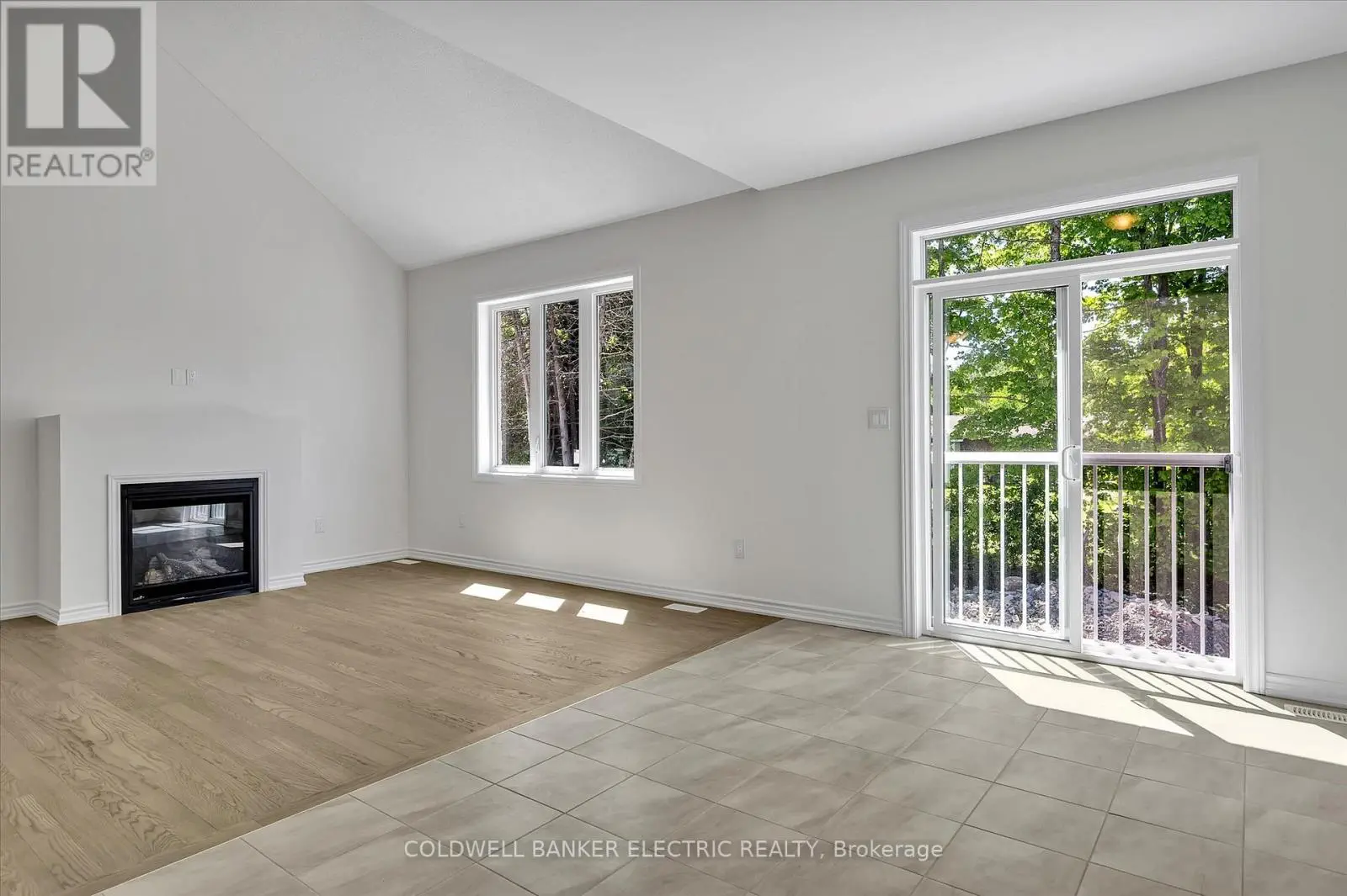 3 Hillcroft Way, Kawartha Lakes, Ontario  K0M 1A0 - Photo 3 - X12011934