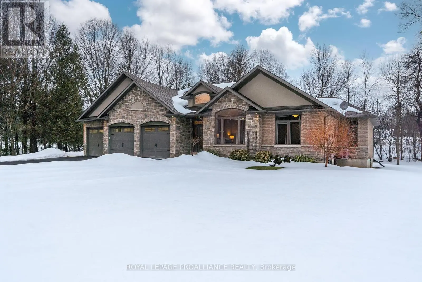18 Windwhisper Drive, Belleville, Ontario  K0K 2V0 - Photo 2 - X12007260