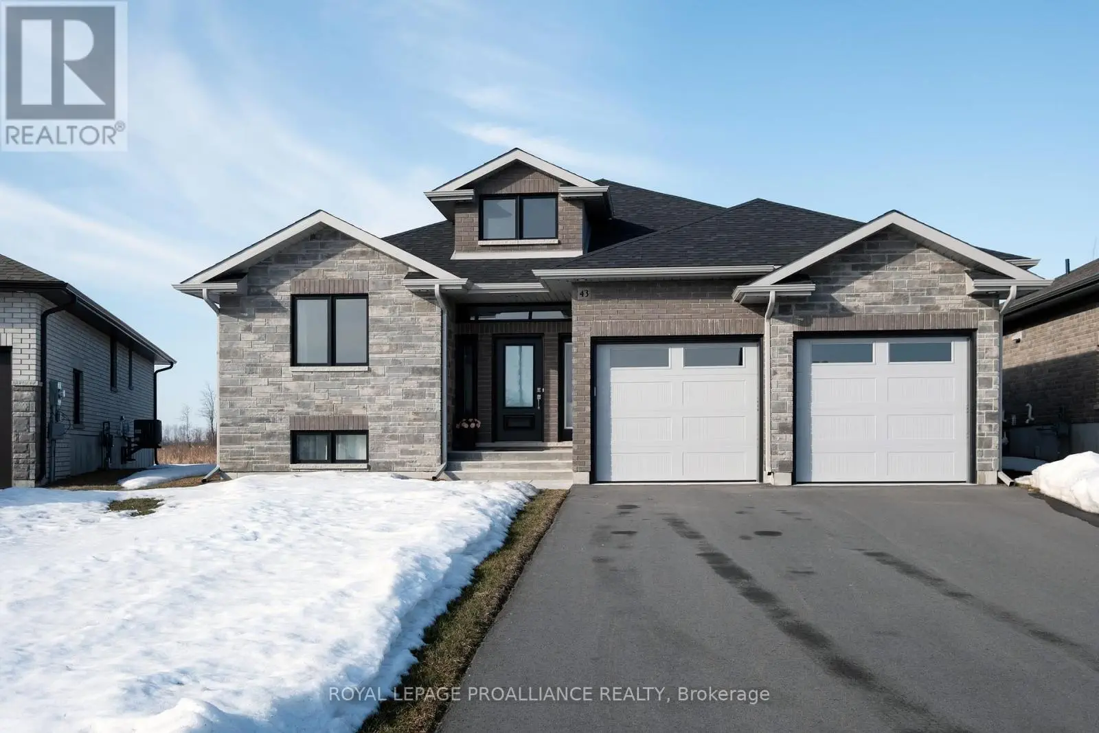 43 Cattail Crescent, Quinte West, Ontario  K8V 0J3 - Photo 1 - X12014612