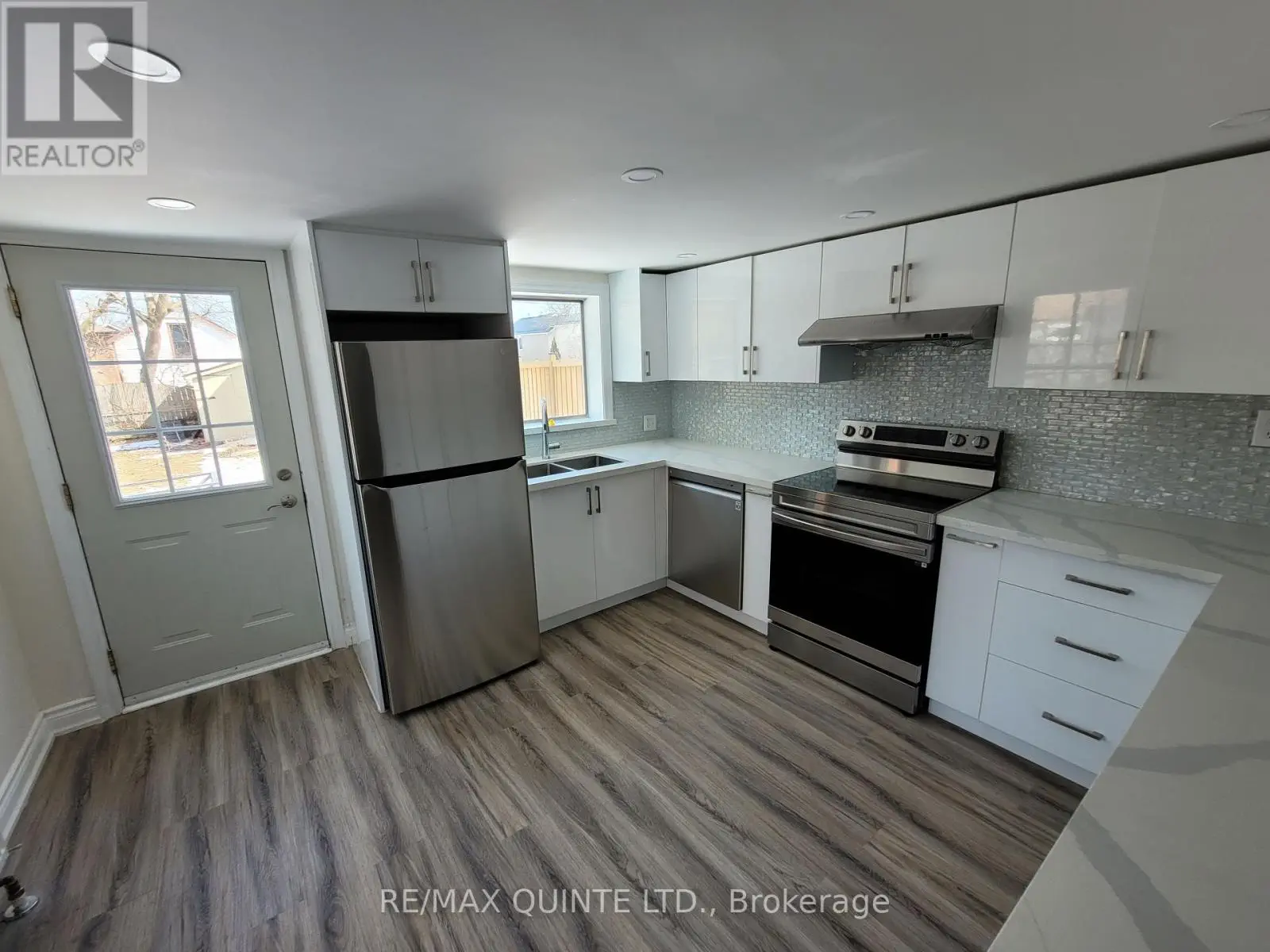 325 Charles Street, Belleville, Ontario  K8N 3M7 - Photo 3 - X12014905