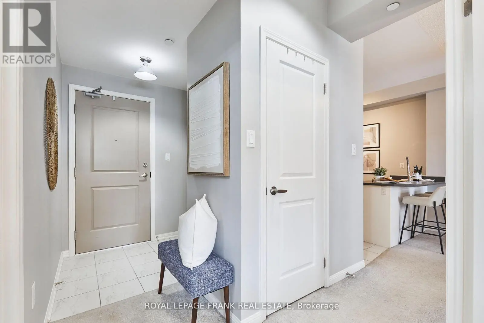 112 - 84 Aspen Springs Drive, Clarington, Ontario  L1C 0V3 - Photo 2 - E12016673