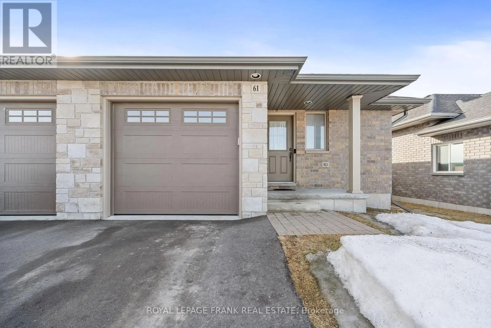 61 Mcintosh Crescent, Quinte West, Ontario  K8V 0G1 - Photo 1 - X12017351
