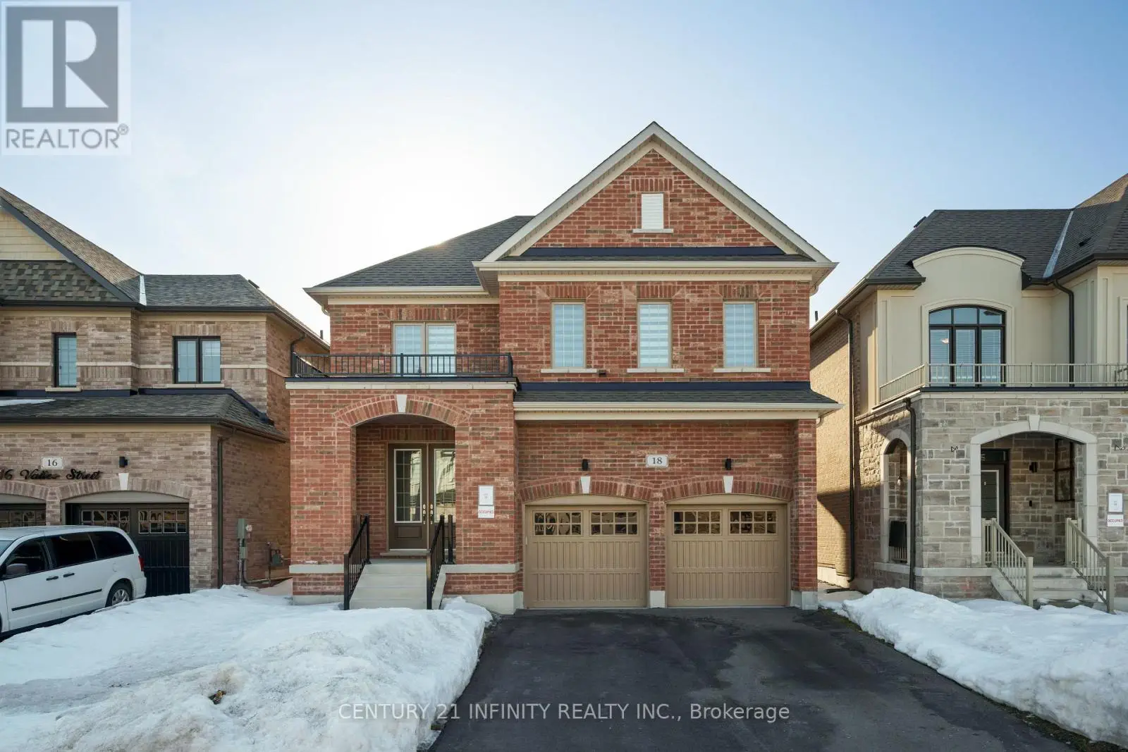 18 Valleo Street, Georgina, Ontario  L4P 0J9 - Photo 1 - N11998673
