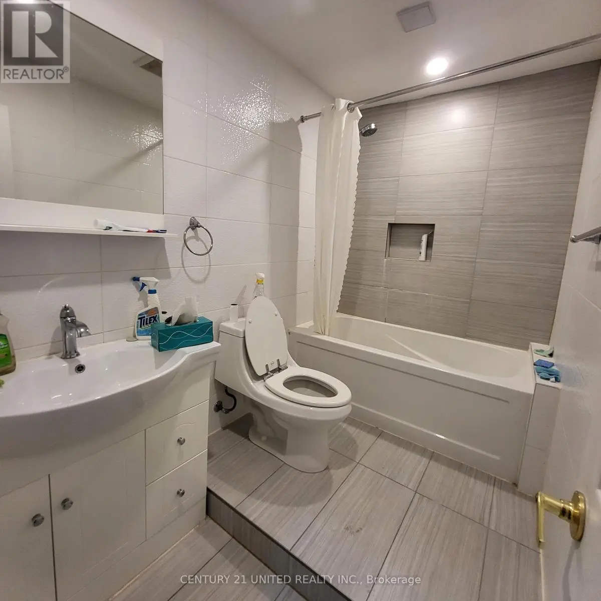 8 - 172.5 Hunter Street, Peterborough, Ontario  K9H 1G8 - Photo 2 - X12019091