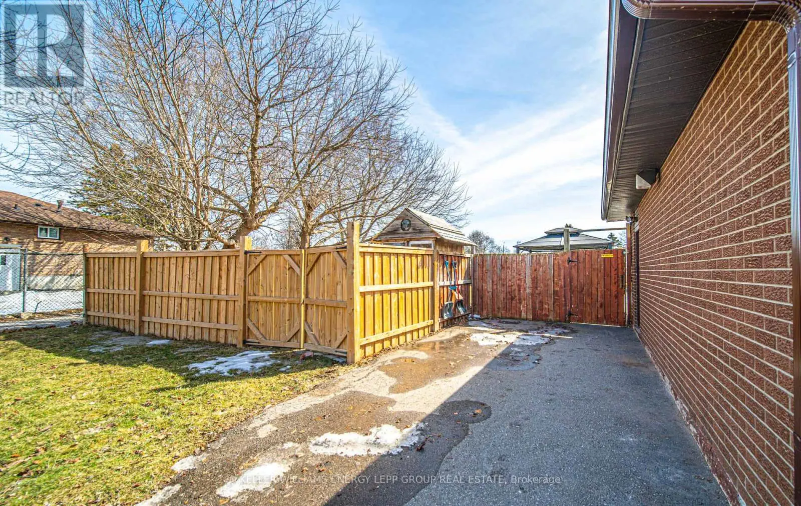 239 Quetico Avenue, Oshawa, Ontario  L1J 1E9 - Photo 3 - E12019859