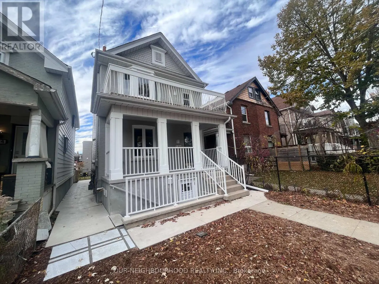 Lower - 146 Bartlett Avenue, Toronto, Ontario  M6H 3G1 - Photo 3 - W12022977