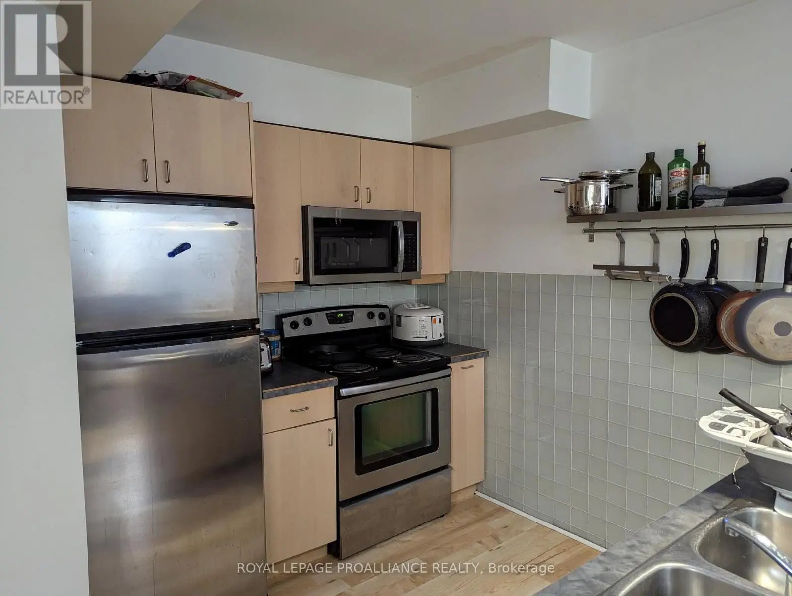 432 George Street, Peterborough Central, Ontario  K9H 3R5 - Photo 3 - X12023570