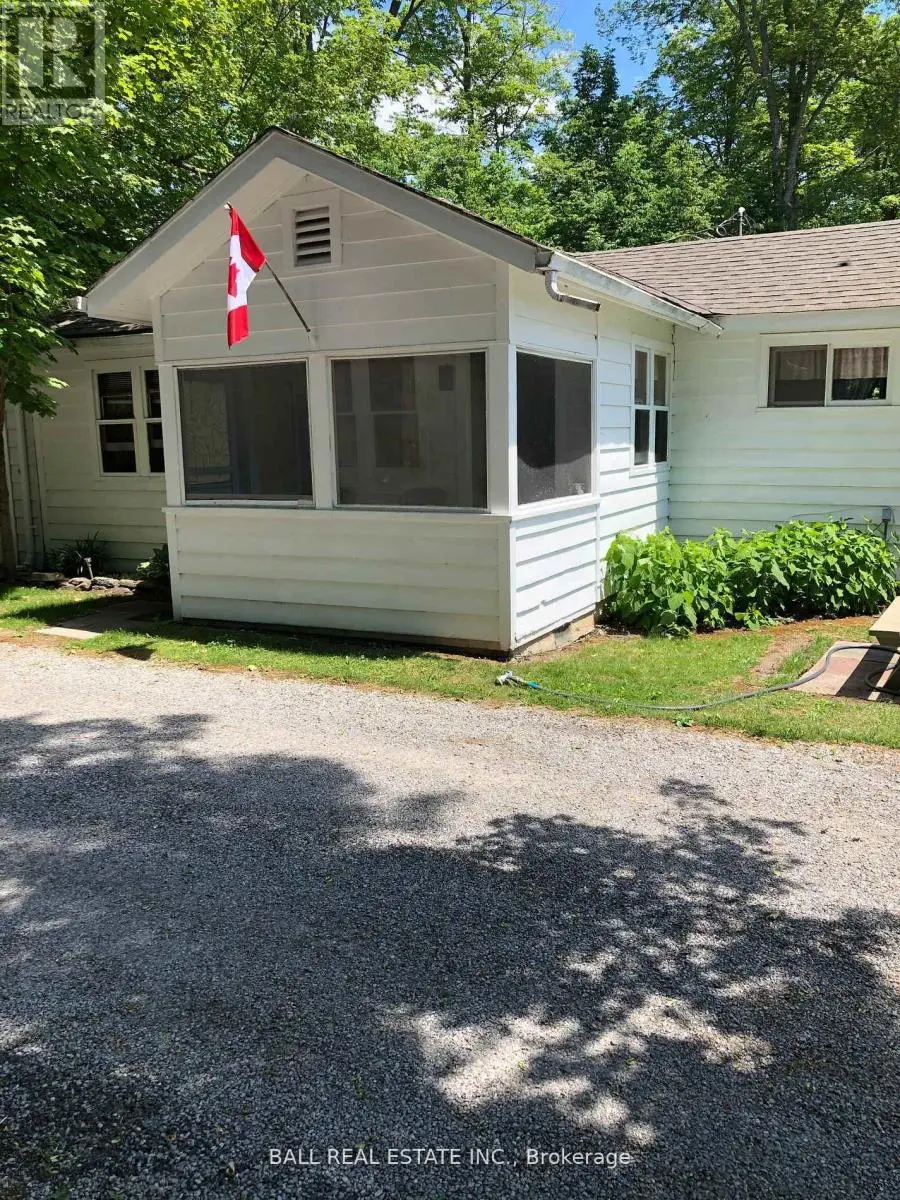 293 Riverside Drive, Kawartha Lakes, Ontario  K0M 1A0 - Photo 2 - X12024064