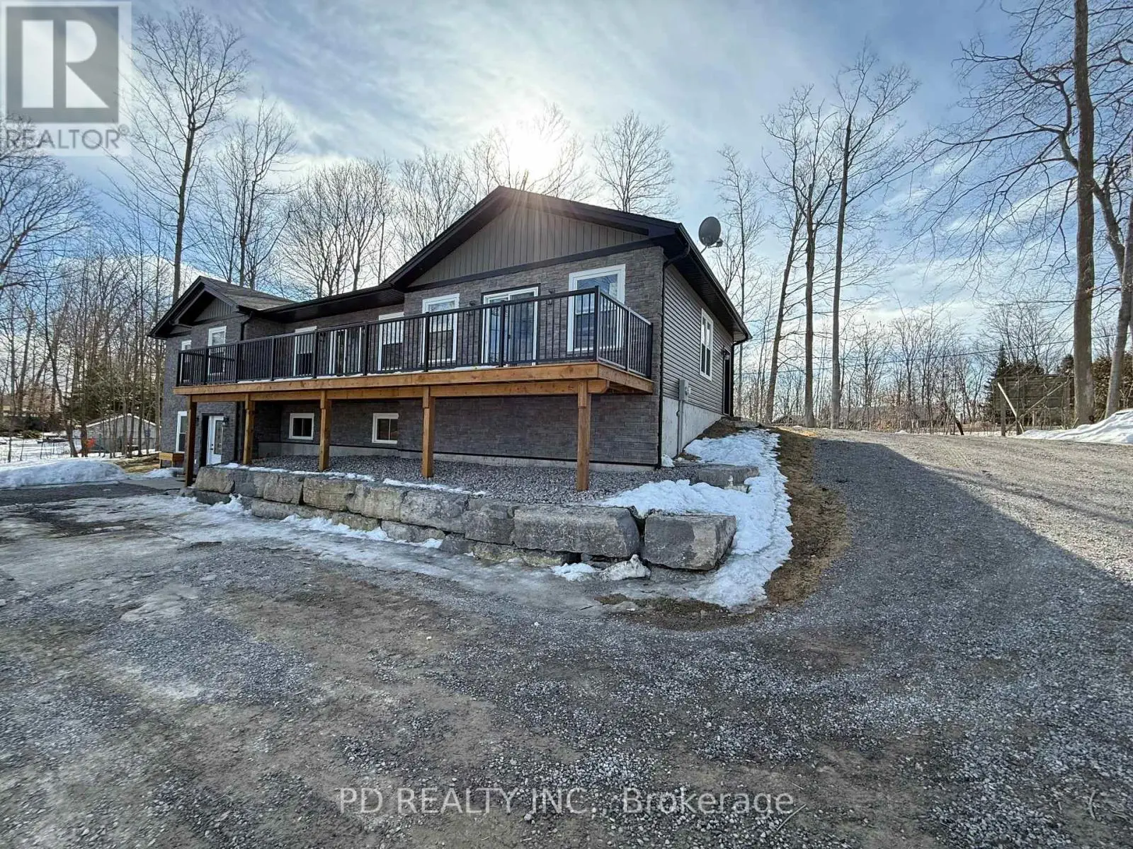 2 East Street, Kawartha Lakes, Ontario  L0A 1A0 - Photo 1 - X12024432