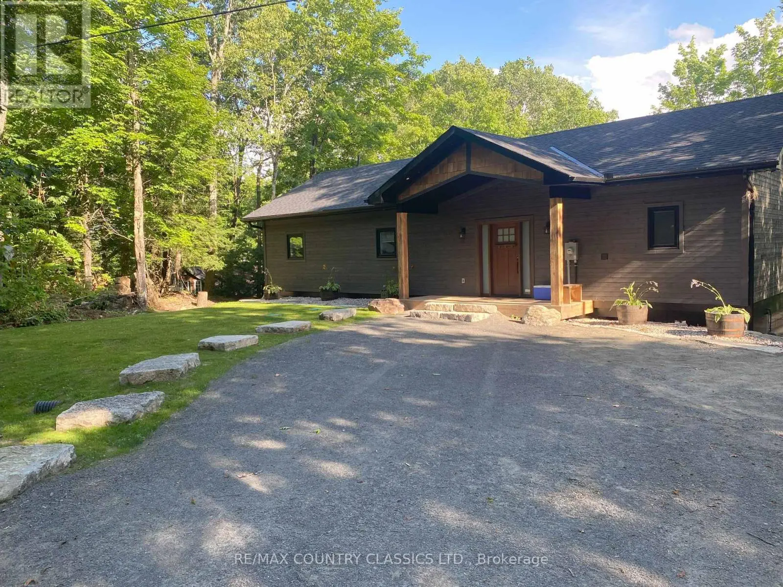 1047 Hinterland Trail, Highlands East, Ontario  K0L 1C0 - Photo 1 - X12025431