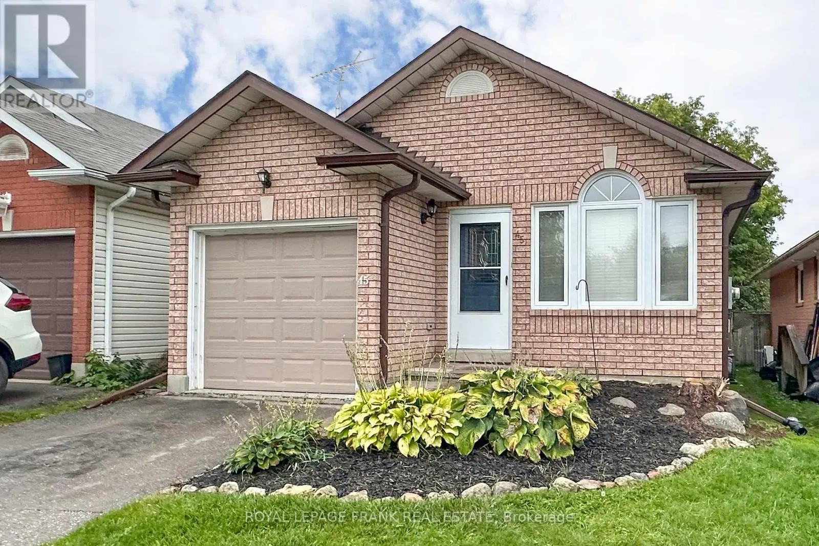 45 Mcfeeters Crescent, Clarington, Ontario  L1C 4Y5 - Photo 1 - E12025914