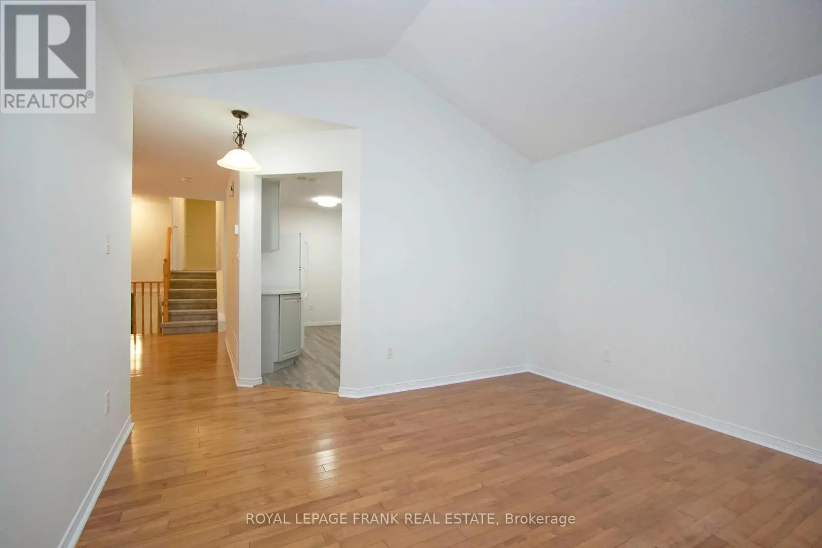 45 Mcfeeters Crescent, Clarington, Ontario  L1C 4Y5 - Photo 3 - E12025914
