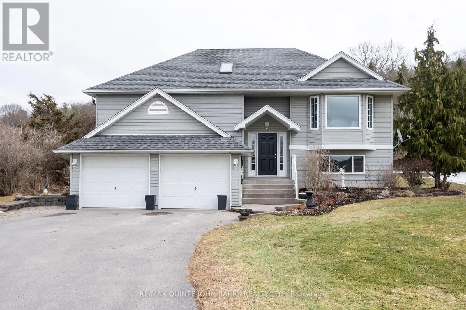 77 Fitzgerald Road, Quinte West, Ontario  K8V 0B1 - Photo 1 - X12026197
