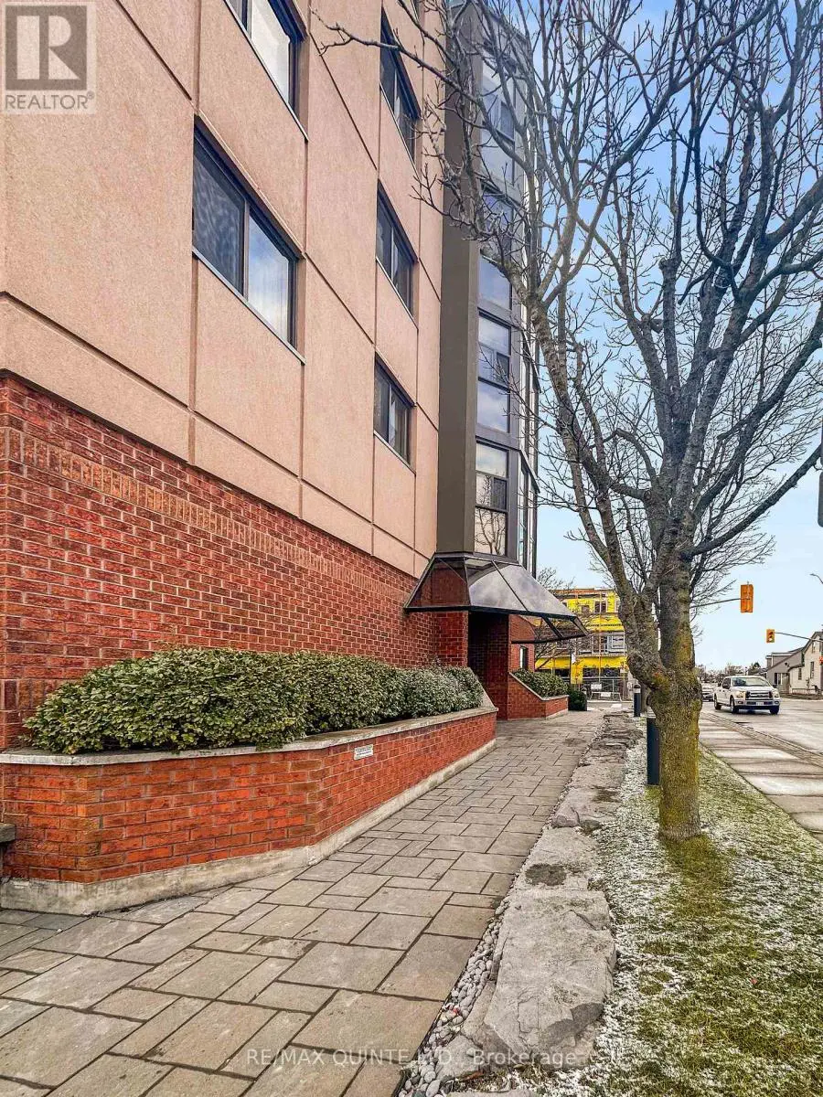 401 - 1 Queen Street, Cobourg, Ontario  K9A 1M8 - Photo 3 - X12027813